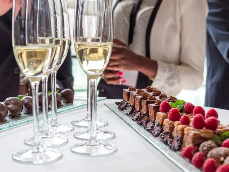 Corporate Team-Event Catering mit elegantem Fingerfood