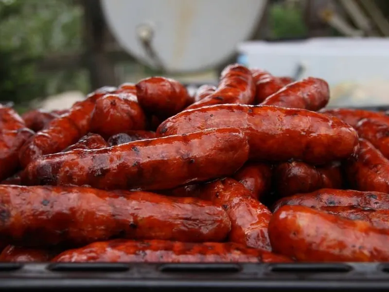 Gegrilltes Gemüse und vegane Spieße auf der Grillstation